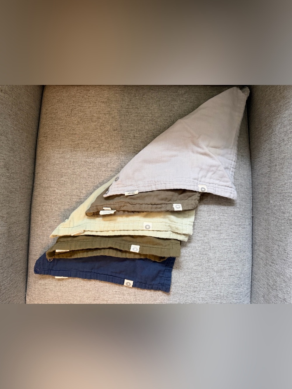 Baby Set of 6 Cotton bibs in Neutral Tones